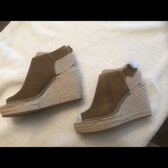 Kenneth Cole New York Wedge Sandals NIB Size 11 - Picture 3 of 4